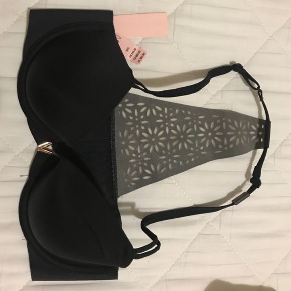 Victoria’s Secret Bra - Picture 2 of 4